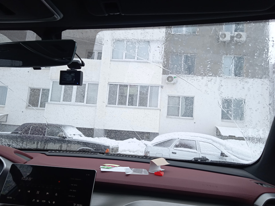 Со стороны пассажира — Geely Coolray (1G)