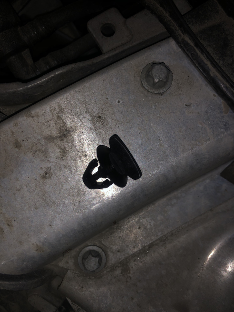 Клипсы жабо пылевого фильтра — Mercedes-Benz GLC-Class (X253), 2 л ...