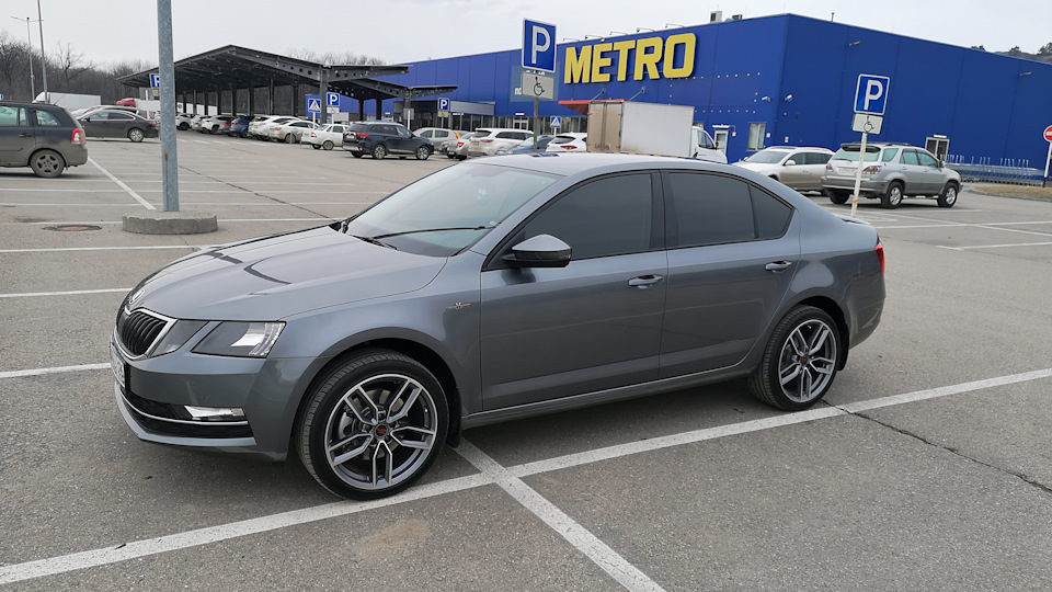Skoda Octavia Platinum metallic