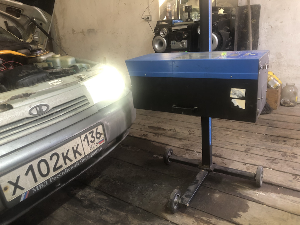 Регулировка фар прибором — Lada 21120, 1,5 л, 2003 года | плановое ТО ...
