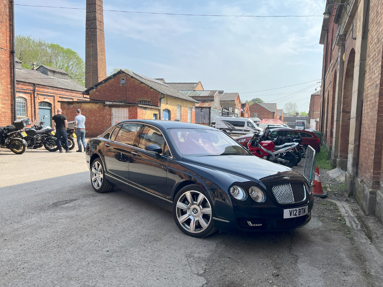 Bentley Flying Spur авария