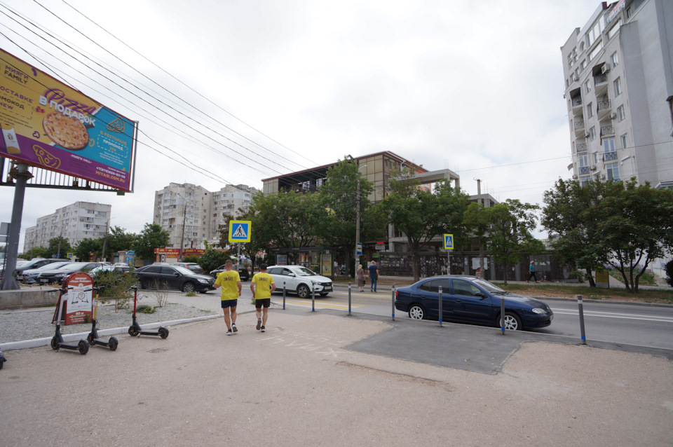 Столовая Казанок находится на 3-ем этаже этого ТРЦ — Lada Vesta SW (1G)