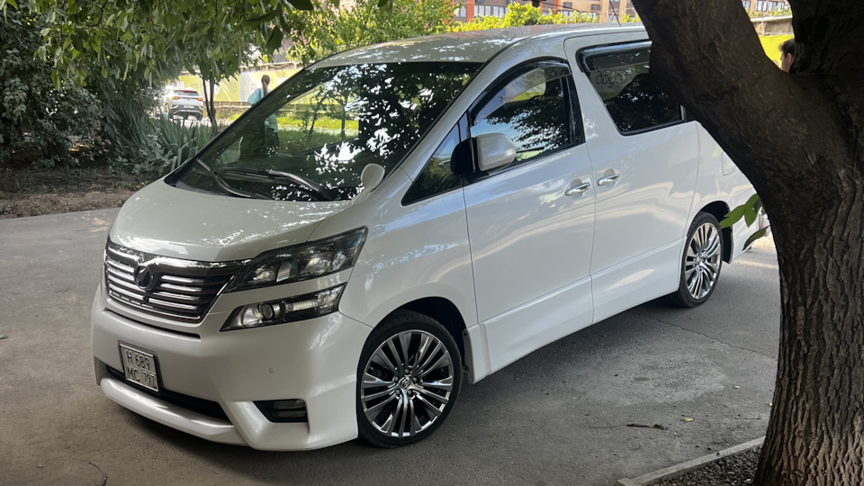 Toyota Vellfire VELLik