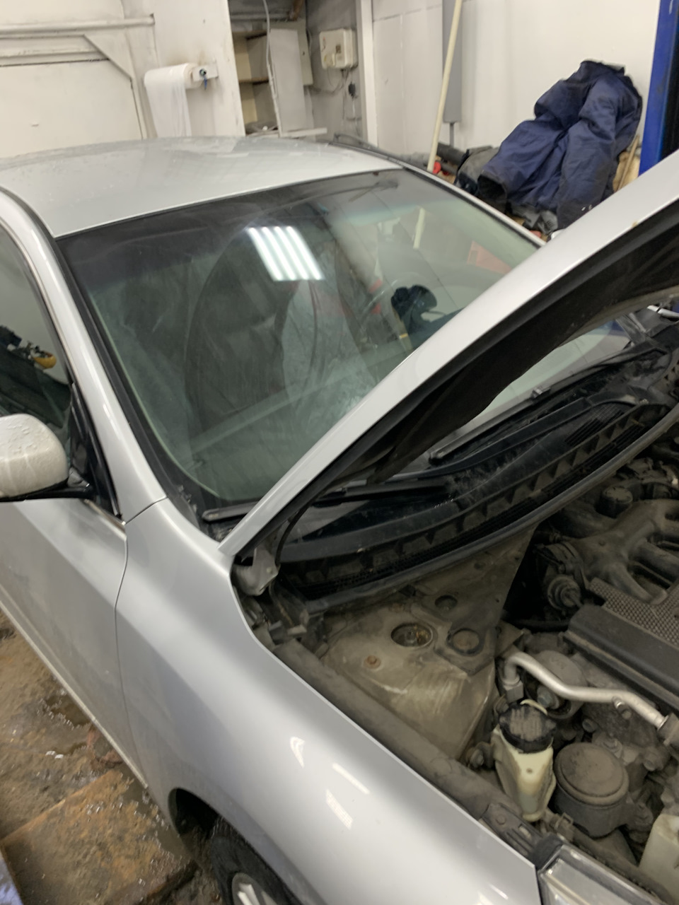 Руль с трудом поворачивается — Nissan Teana (J32), 2,5 л, 2008 года ...