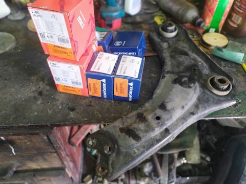 JBJ810 Шаровая опора для RENAULT TRW | Запчасти на DRIVE2