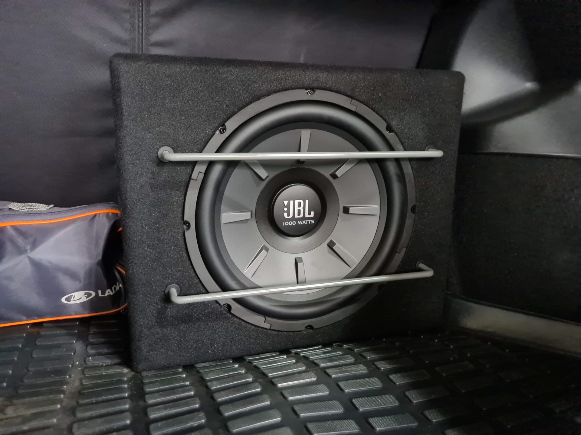 JBL Stage 1200b