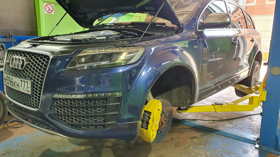 Колеса долой! — Audi Q7 (1G)