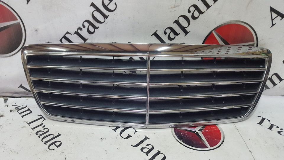 Решетка капота РЕСТАЙЛ на Mercedes-Benz W210 — AMG Japan Trade на DRIVE2
