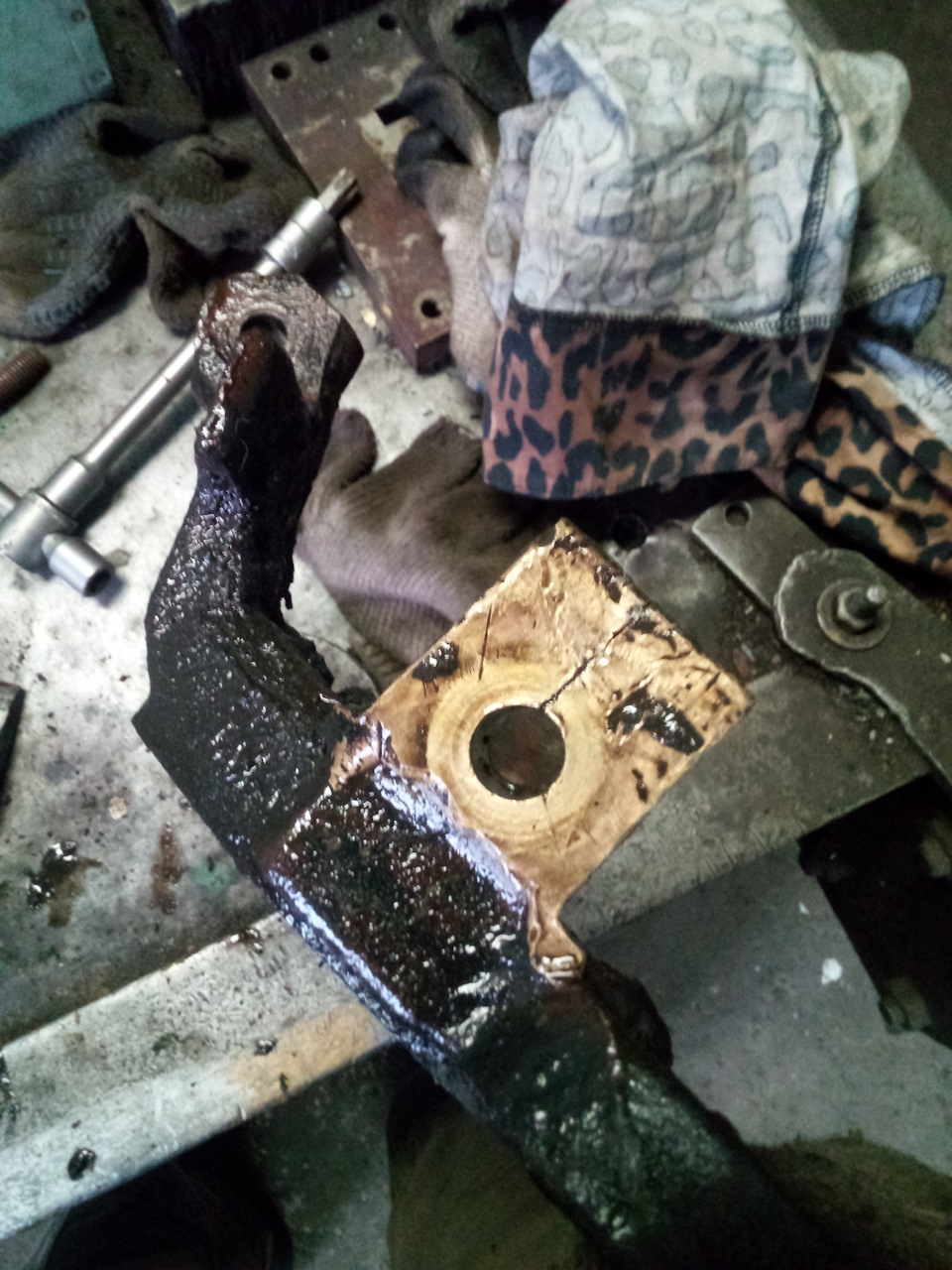 Замена поворотного кулака — Chevrolet Lumina APV, 3,1 л., 1990 года ...