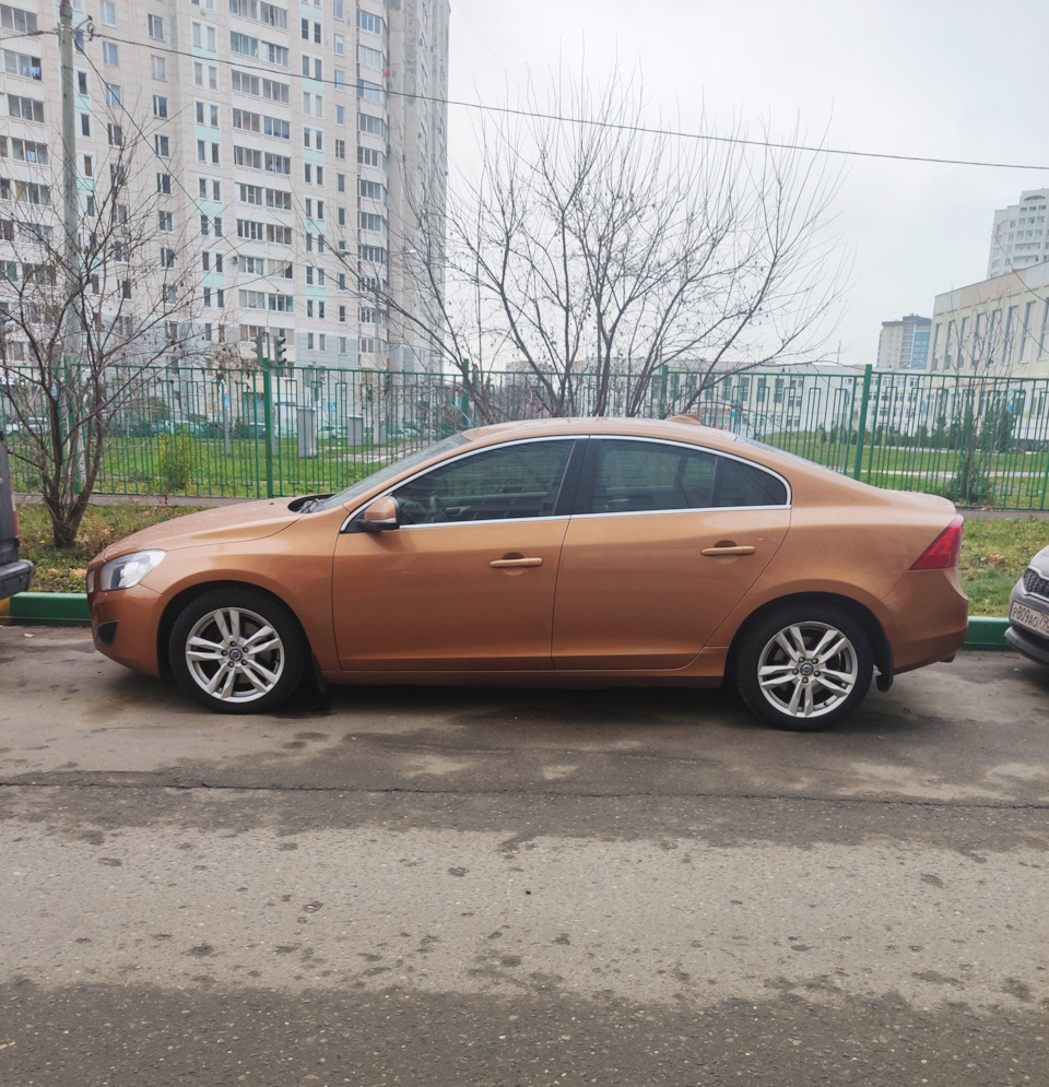 Тонировка 50% в круг — Volvo S60 (2G), 2,4 л, 2011 года | стайлинг | DRIVE2