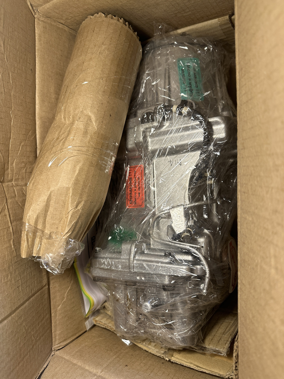 Распаковка, масло в комплекте, запаковано отлично — Mazda CX-5 (2G)