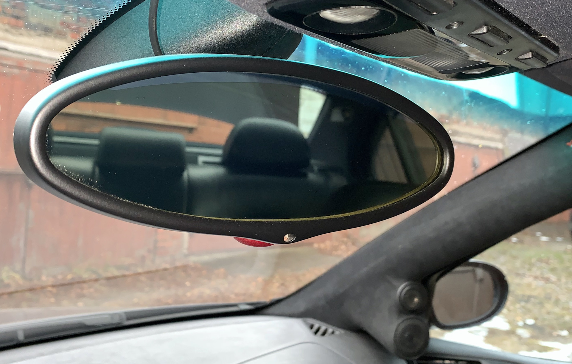 Автозатемнение зеркала заднего. Зеркало с автозатемнением Форд фокус 2. Е39 зеркало с автозатемнением. Салонное зеркало БМВ е39 м5.