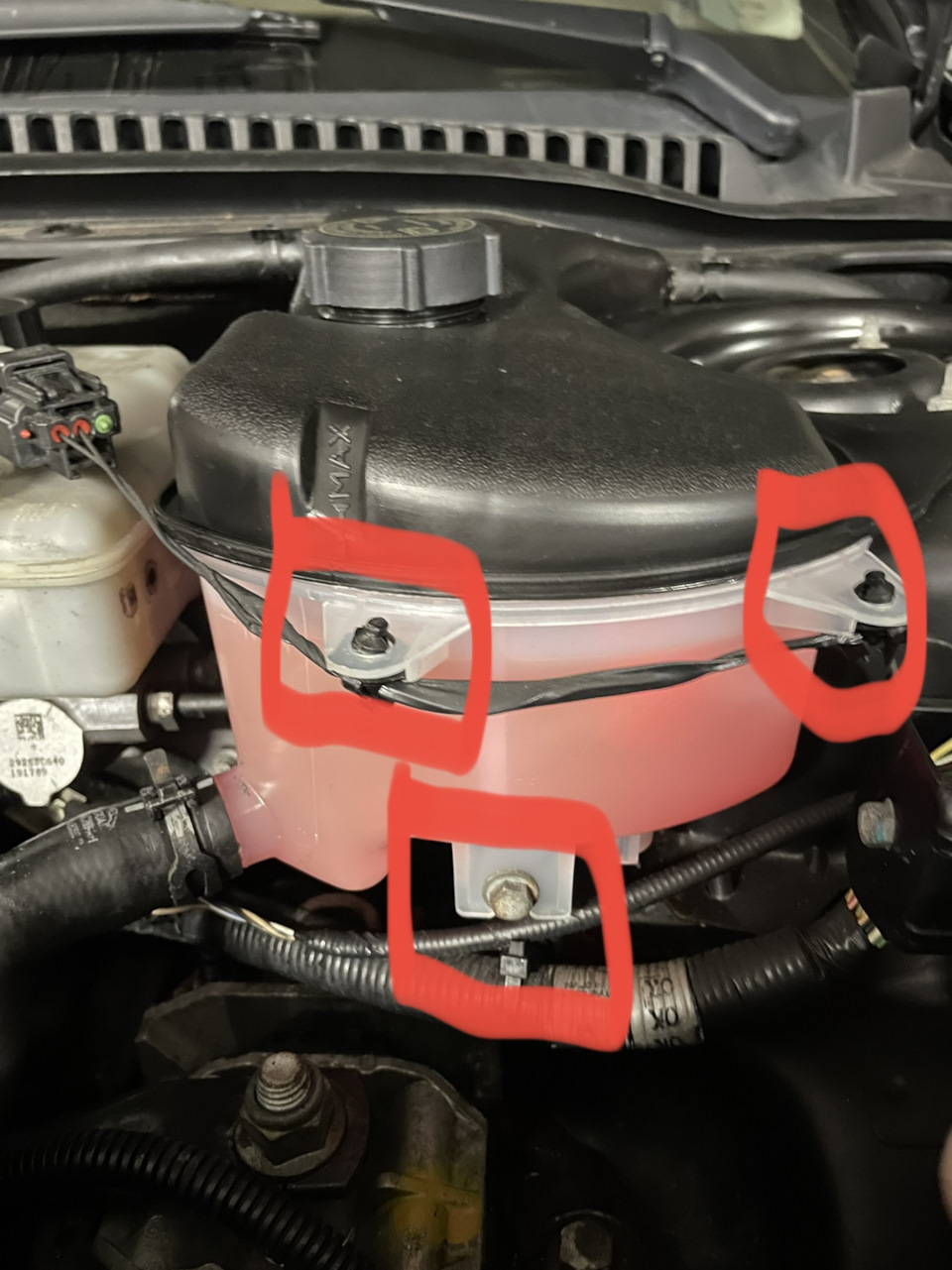 Замена расширительного бачка — Jaguar X-Type, 3 л, 2006 года | своими ...