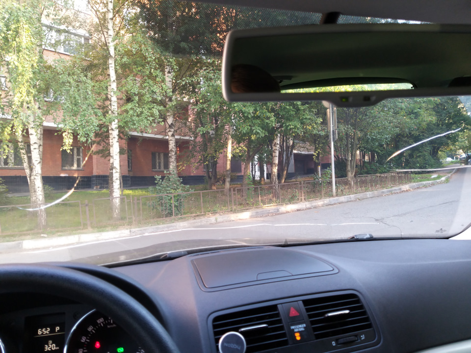 #2. Замена лобового стекла — Skoda Yeti, 1,2 л, 2012 года | кузовной ...