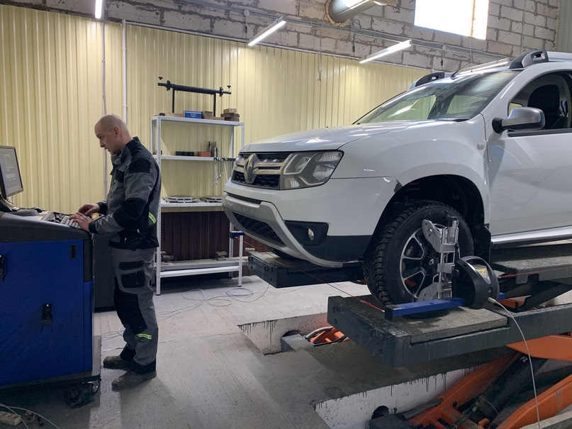 Развал пермь. Развал схождение автосервис. Стенды для автосервиса. Услуги автосервиса сход развал. Ремонт легковых автомобилей