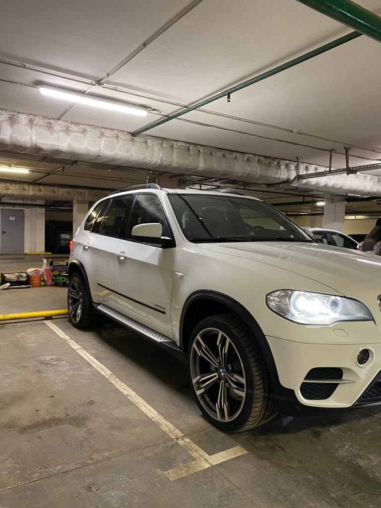 Машина дома — BMW X5 (E70), 3,5 л, 2012 года | аксессуары | DRIVE2