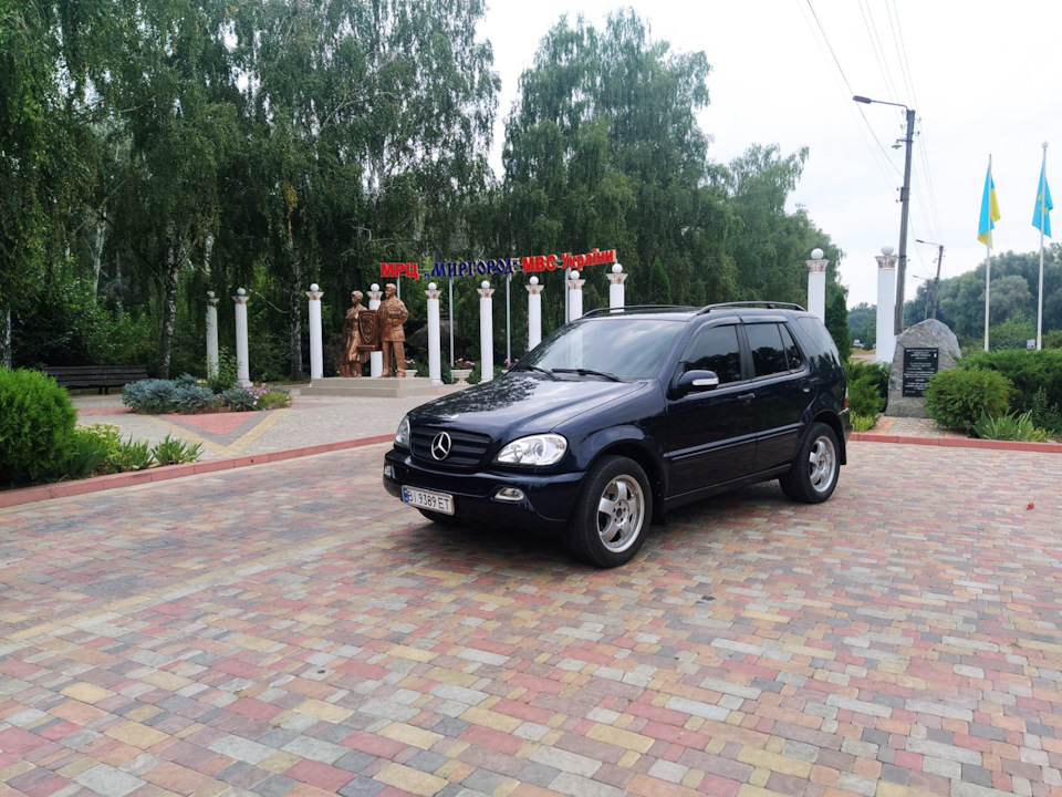 Не дует на лобовое стекло. Нужен совет. — Mercedes-Benz M-Class (W163 ...