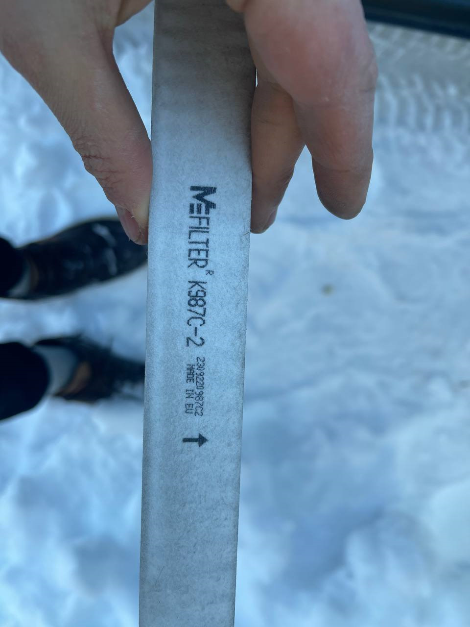 Старые стояли также угольные M-FILTER. — Audi A6 (C6). Запчасти на фото: K987C2