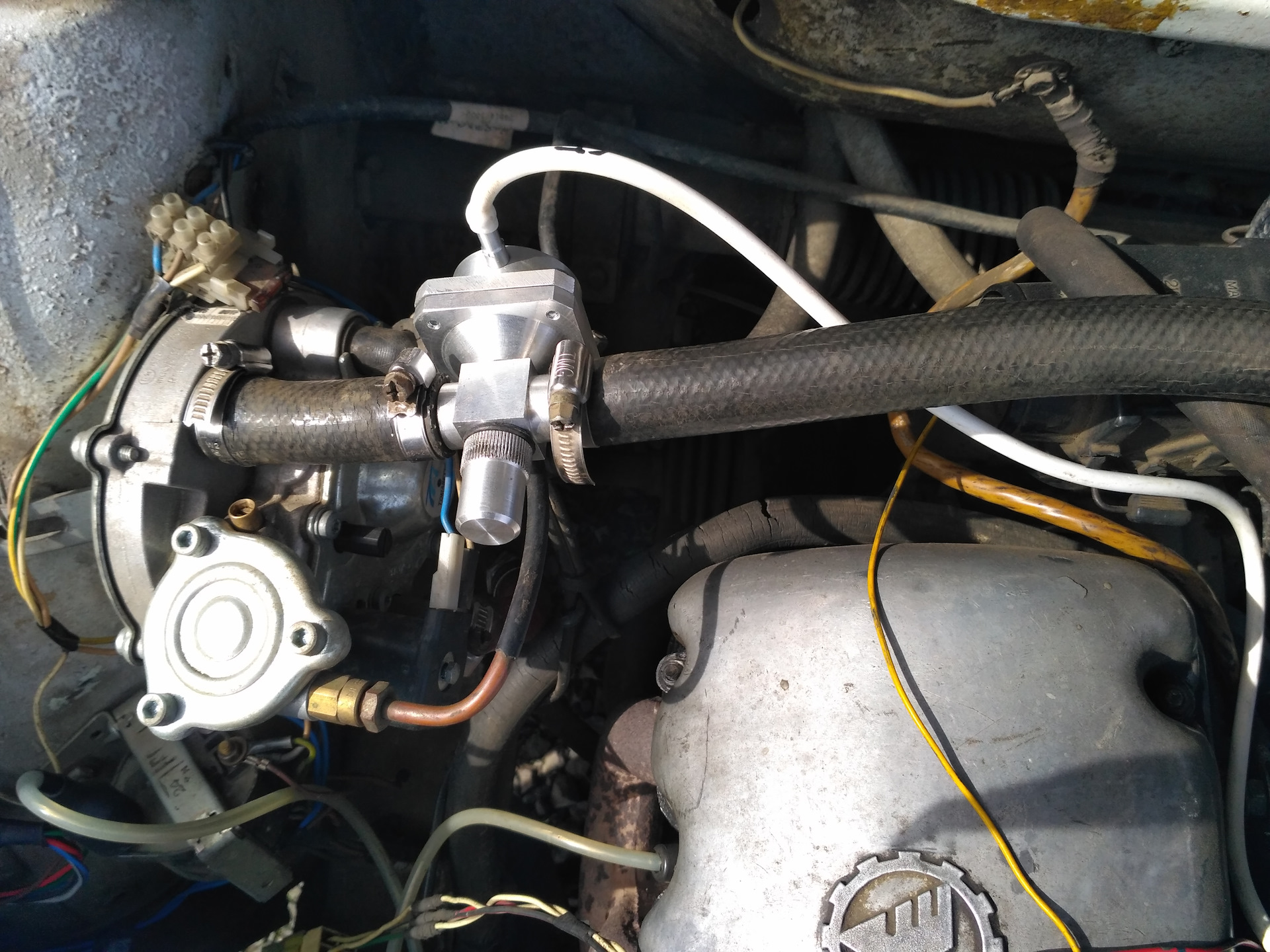 газовый клапан с 1 поколение гбо ловато. газовый редуктор lovato 2 поколения регулировка. 3011 инструкция. вакуумный дозатор газа гбо 2 поколения. газовое оборудование ловато 1 поколения.