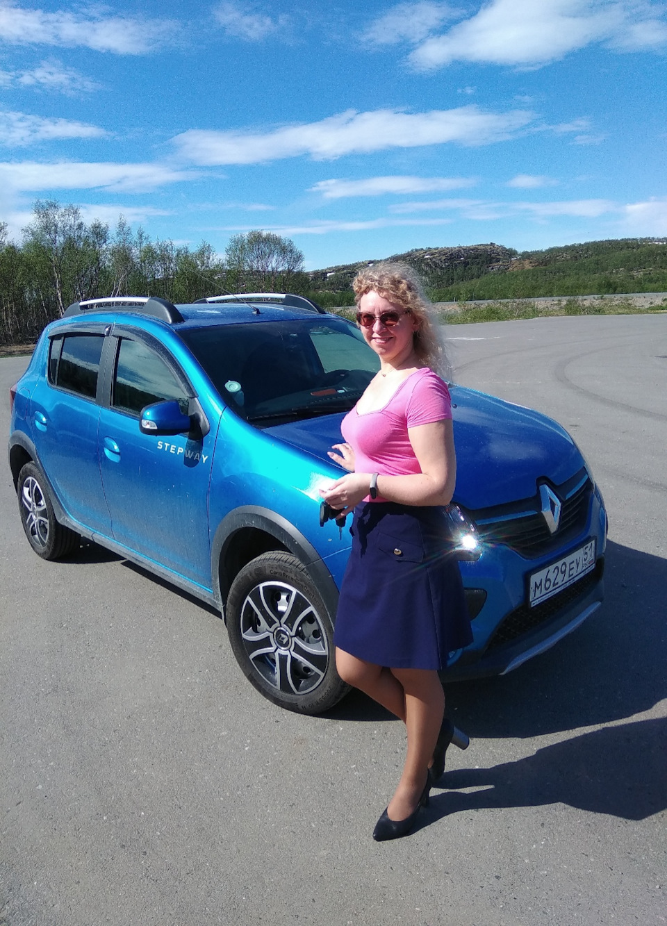 Девушка за рулем . — Renault Sandero Stepway (2G), 1,6 л, 2017 года |  просто так | DRIVE2