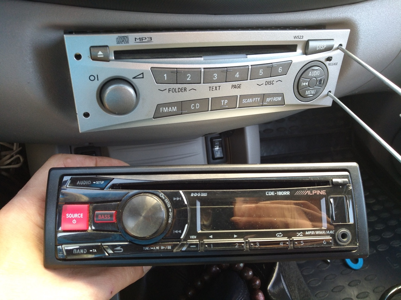 Посоветуете магнитолу. Pioneer 2022 автомагнитола. Alpine магнитола старая. Посоветуете магнитолу. Посоветуете магнитолу.