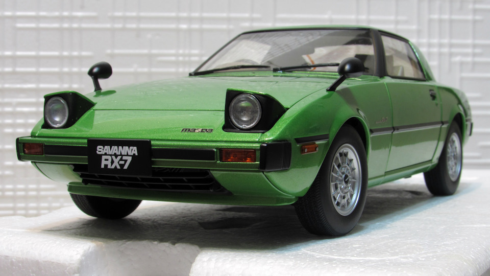 Mazda Savanna RX-7 (SA) (Autoart, 1:18) — Сообщество «Масштабные