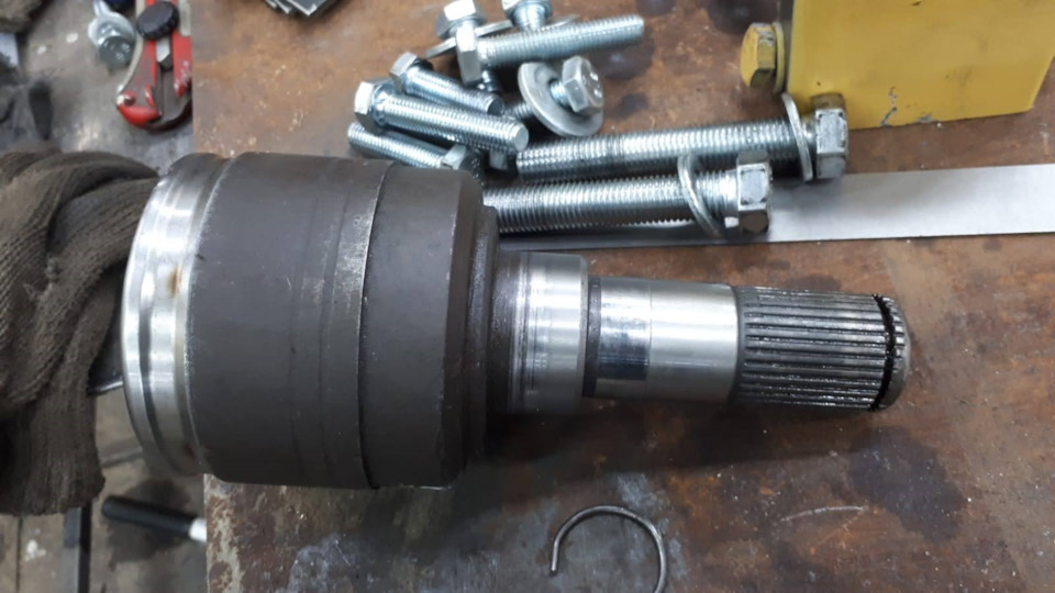 Обточенная граната — KIA Mohave (HM)