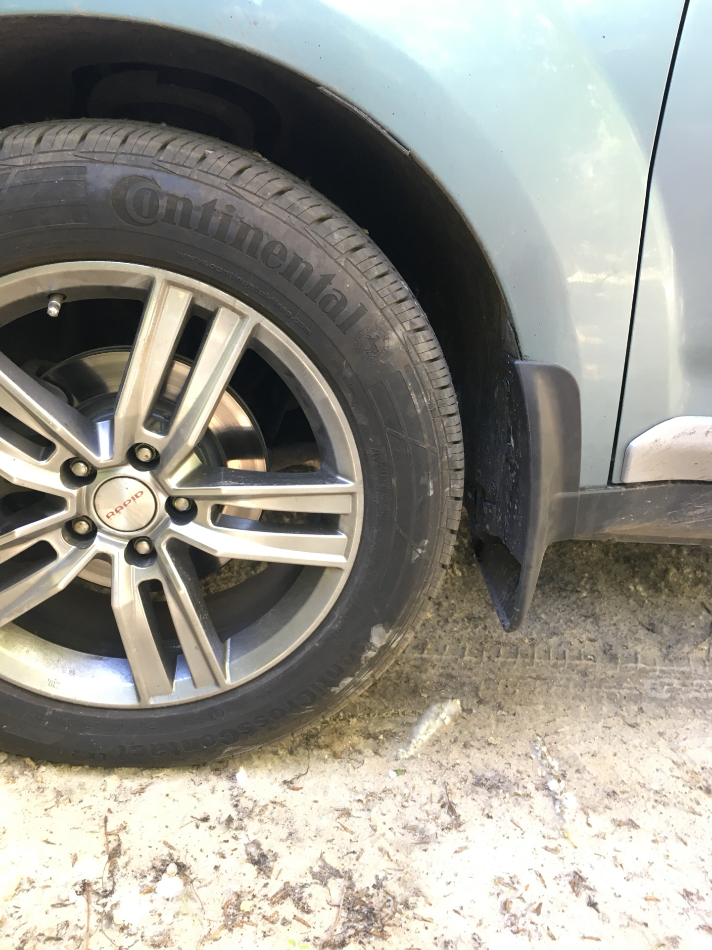 7. Купил передние брызговики — Mitsubishi Outlander XL, 3 л., 2008 года ...