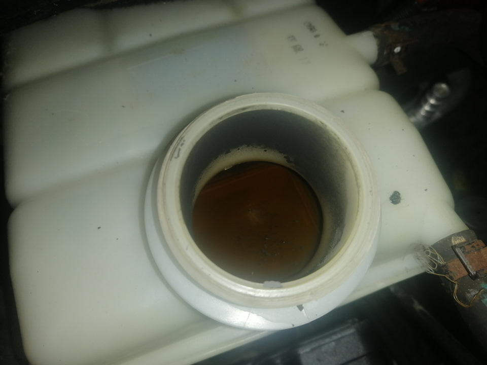 Что за черный налет в расширительном бачке? — Chevrolet Spark (M200 ...