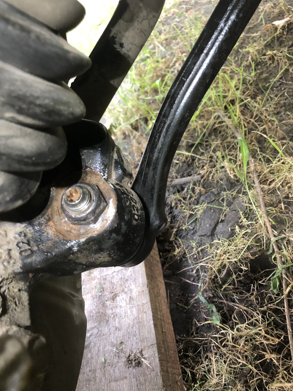 Вот эту — BMW X3 (E83)