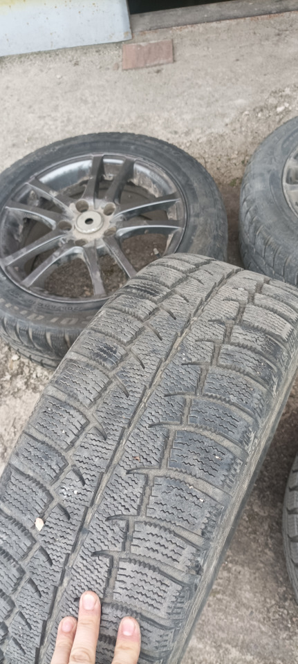 Шины зимние нешипованные Cordiant 205/55 R16, литые диски Noname 6 ...