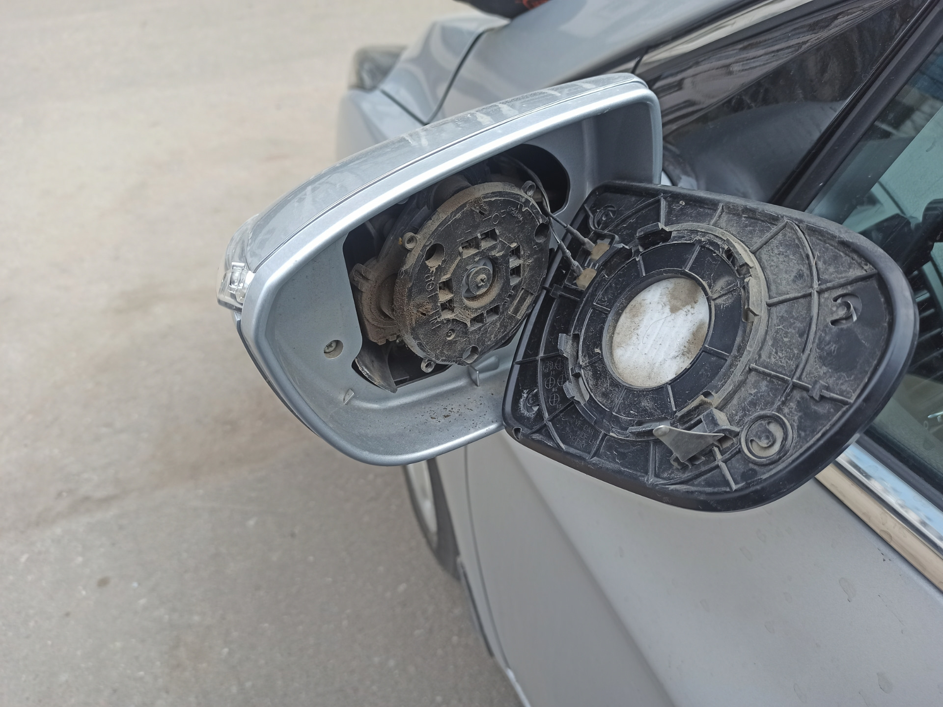 Повторитель поворота — Hyundai i40, 2 л, 2015 года | стайлинг | DRIVE2