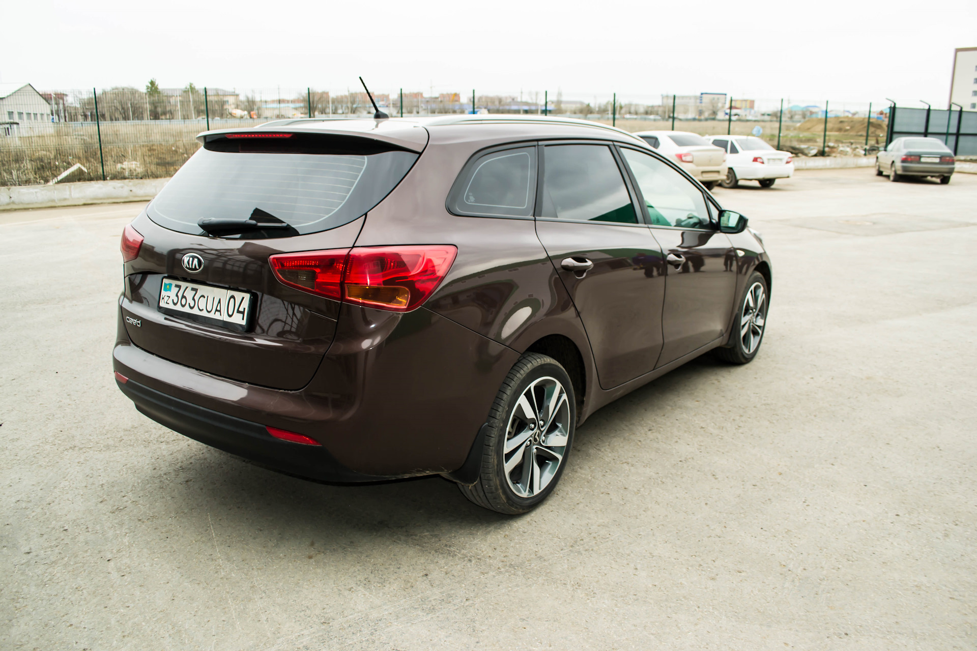 Отзывы 63. Kia Ceed 2 SW. Kia Ceed SW 2014. Kia Ceed Matrix Brown. Kia Ceed SW drive2.