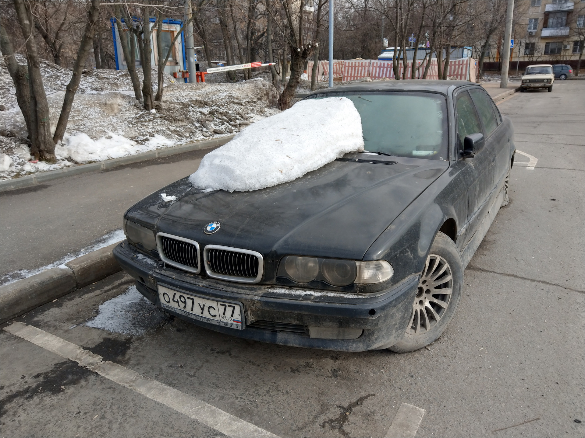 Брошенные автомобили бандитов