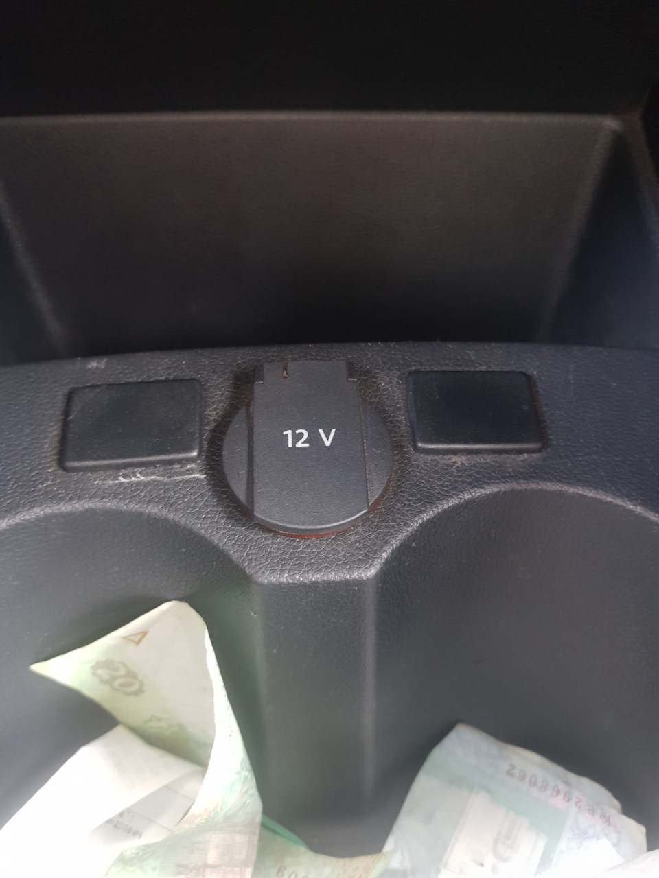 Кнопки для открывания автоматических ворот — Volkswagen Polo Hatchback ...