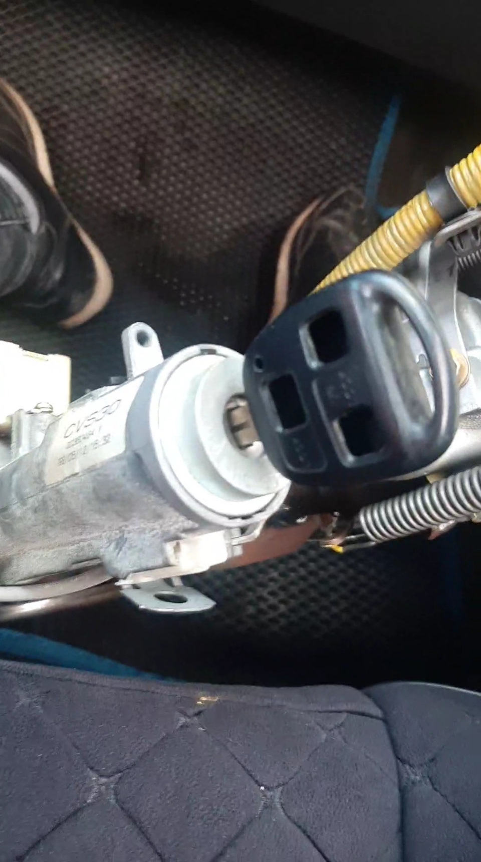 Заклинило замок зажигания — Toyota Windom (20), 2,5 л, 1998 года ...