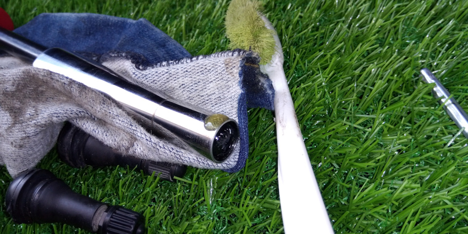 Слегка обрабатываем и саму оправку-воронку изнутри — Audi A4 (B5)