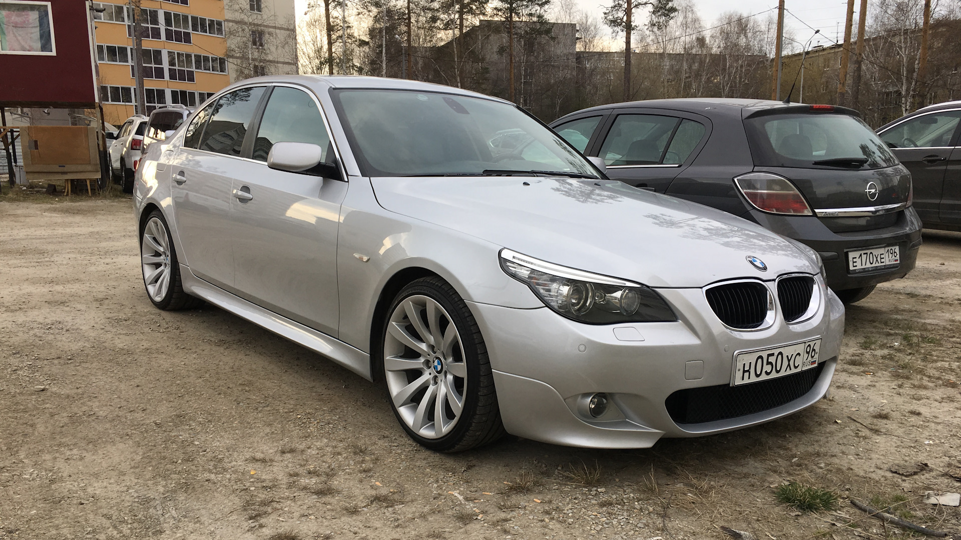 BMW 5 e60 свадьба белая