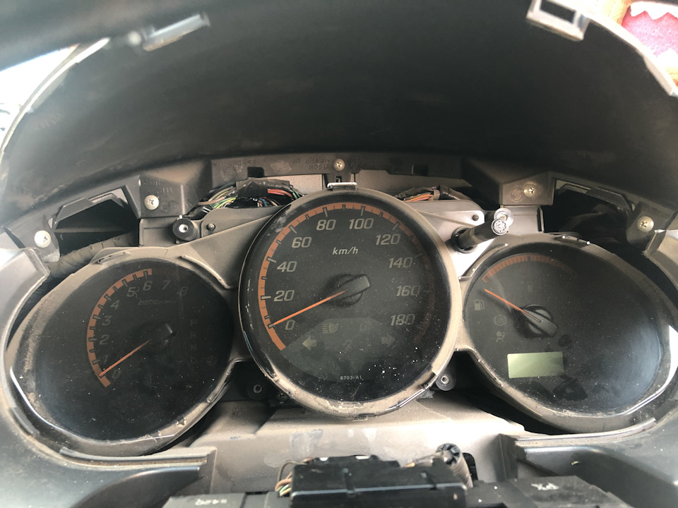 Полировка панели приборов — Honda Fit (1G), 1,5 л, 2005 года | своими ...