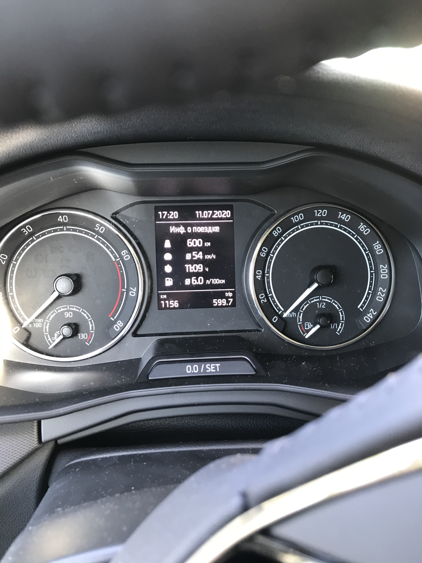 Крепление для планшета на подголовник — Honda Elysion, 2,4 л, 2004 года ...