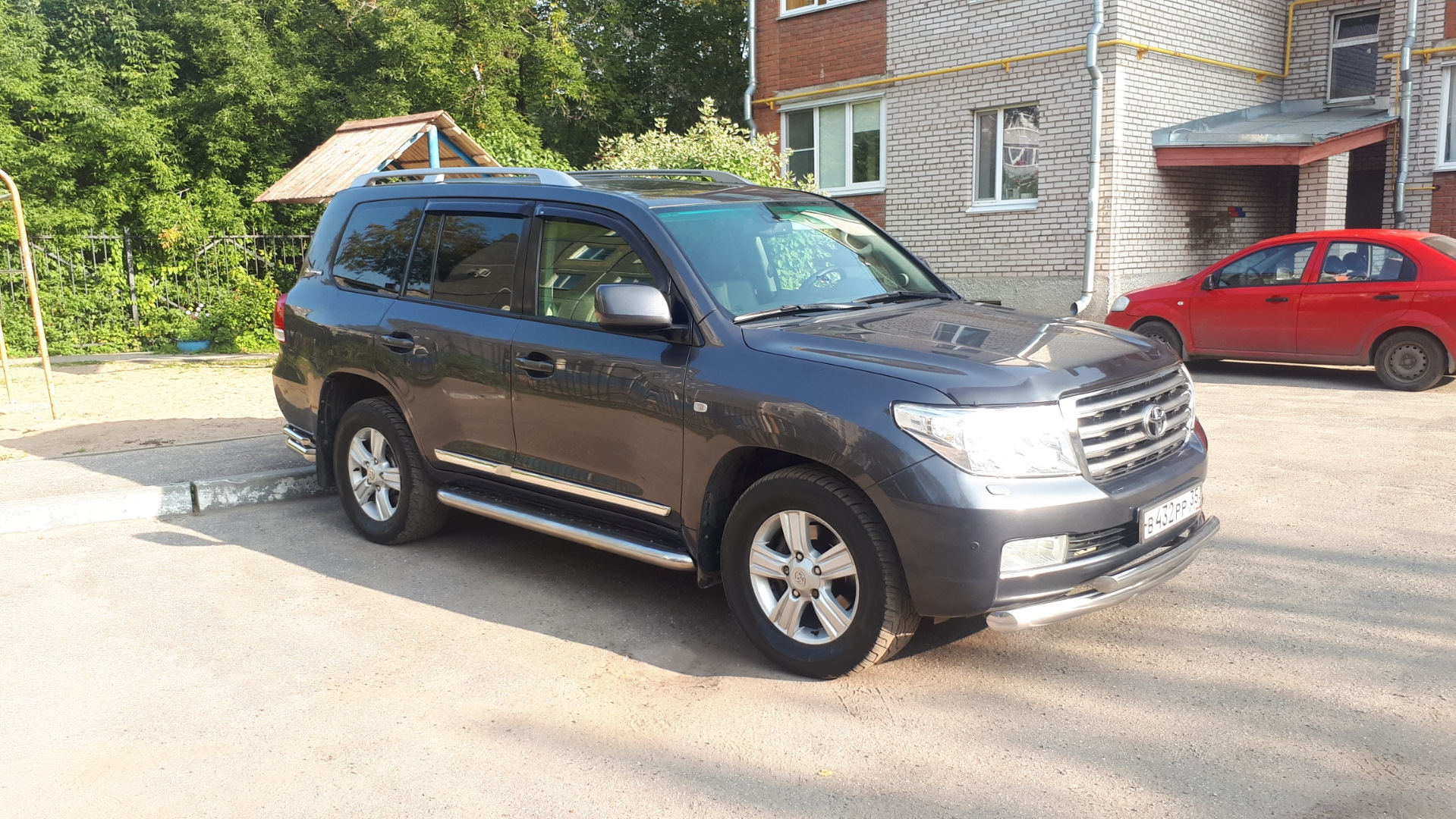 Установка молдингов на двери. — Toyota Land Cruiser 200, 4,5 л, 2011 ...