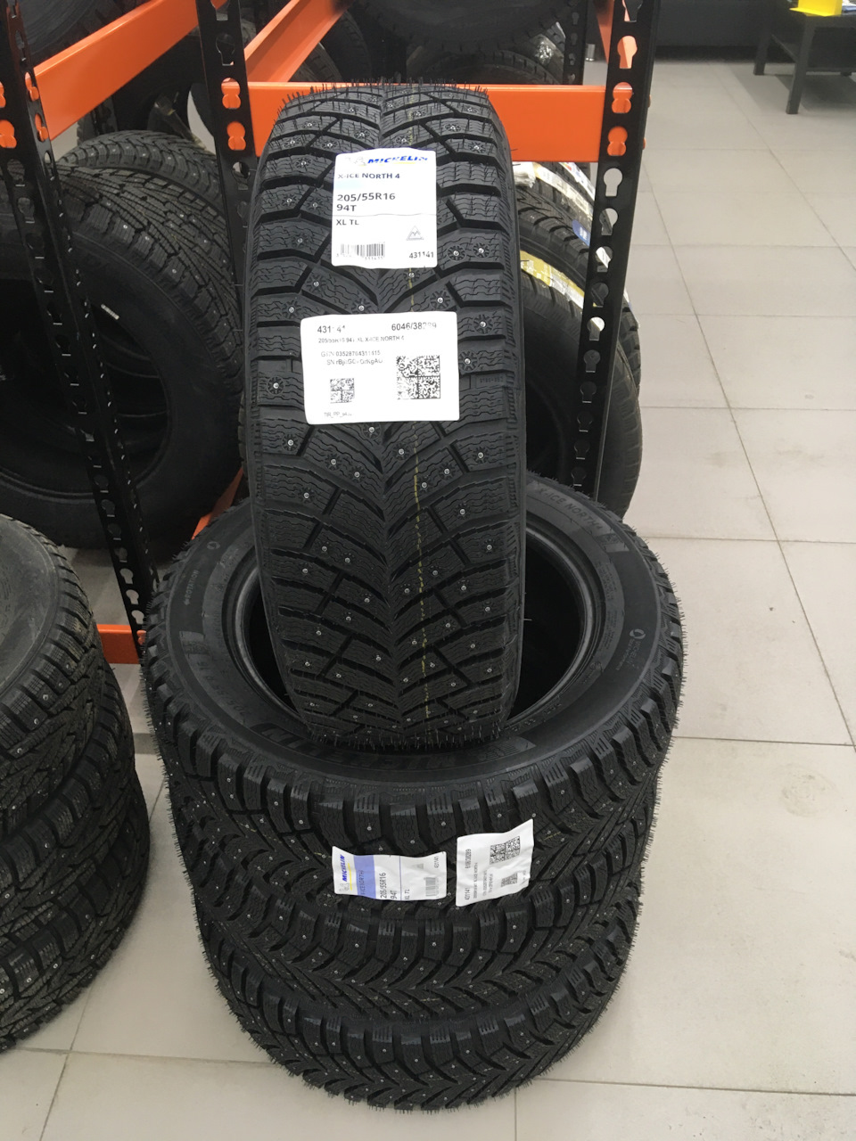 Зима 2021-2022 на Michelin X-Ice North 4 — Volkswagen Passat B6, 2 л ...