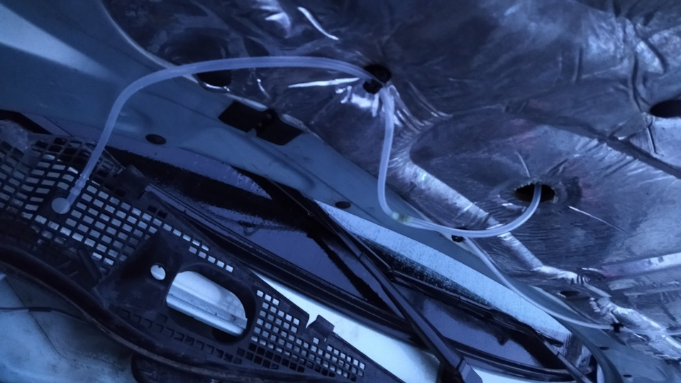 Замена шлангов омывателя. Логан #1 — Renault Logan (1G), 1,4 л, 2007 ...