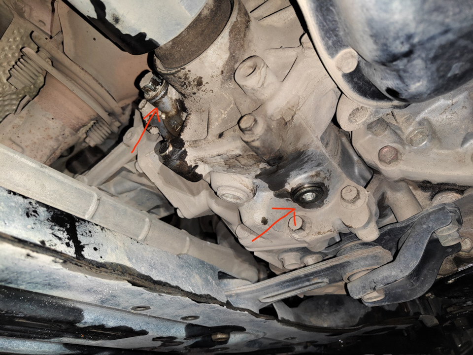 Масло в двигатель/раздатку — Mitsubishi Outlander (3G), 2 л, 2012 года ...