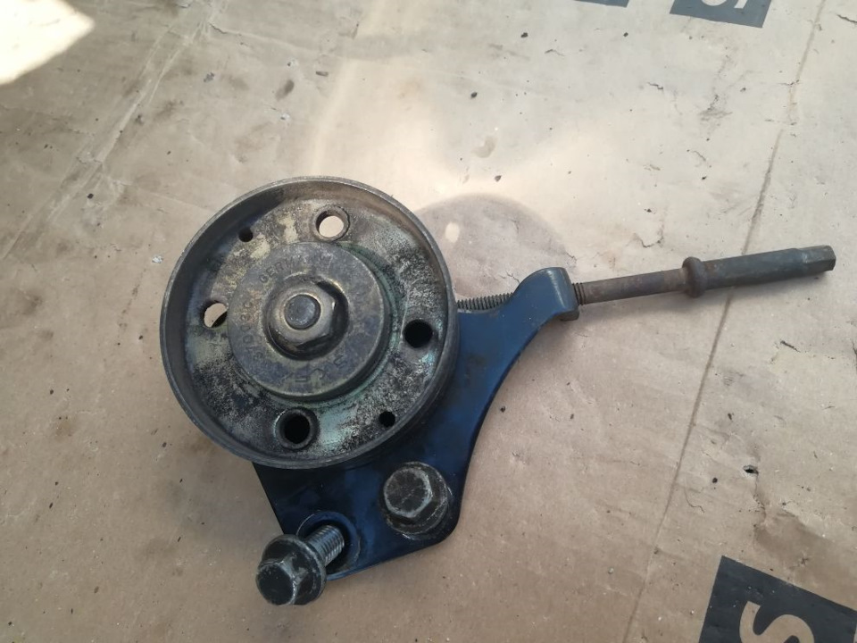 Всё равно его снимать надо — Nissan Almera Tino