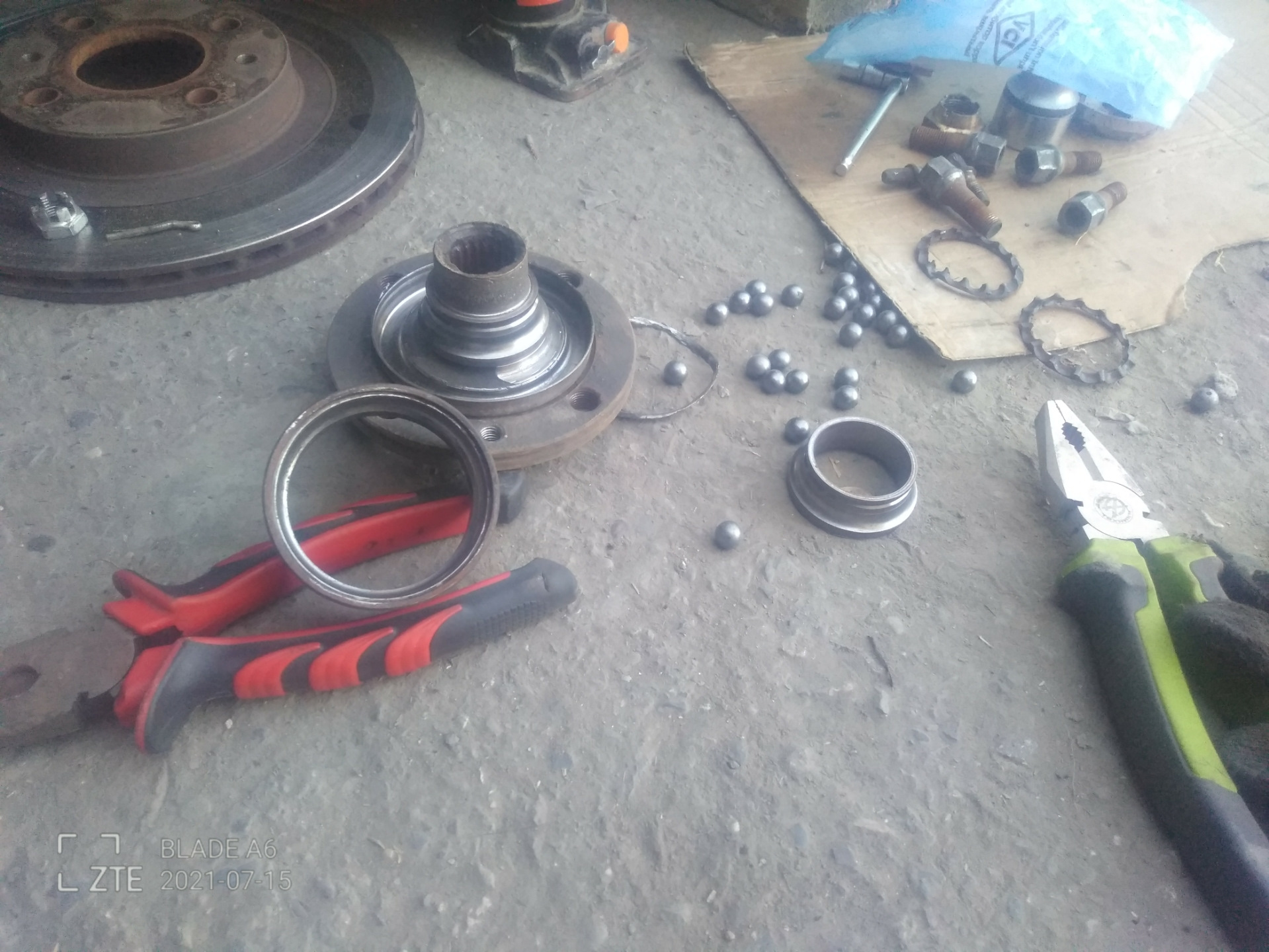 Новые тормозные диски, колодки Brembo, ступица, подшипник — Lada Приора ...