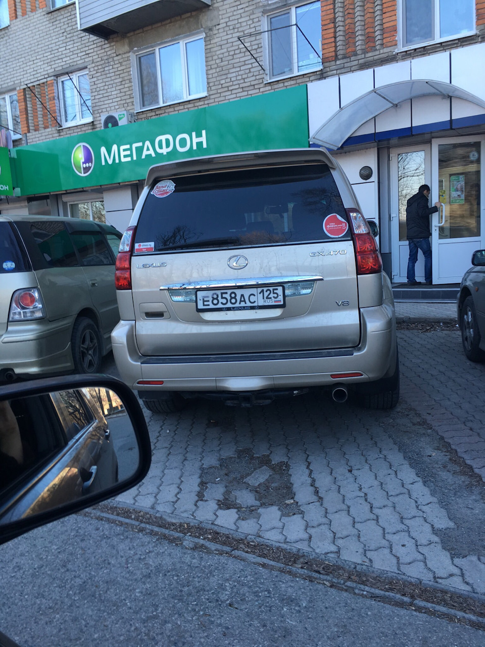 Фотоохота на улицах города (Находка, Приморский край) — Lexus GX (UZJ120),  4,7 л, 2008 года | фотография | DRIVE2