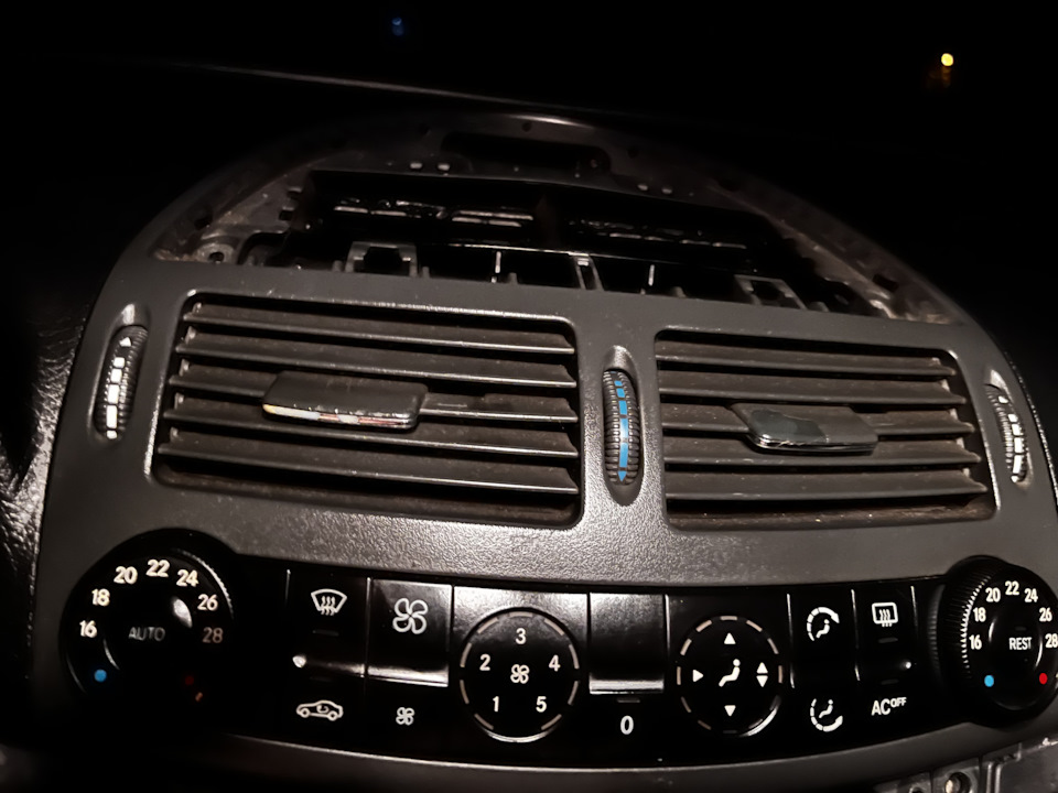 Печка живет своей жизнью, само включается при выключенном зажигании ...