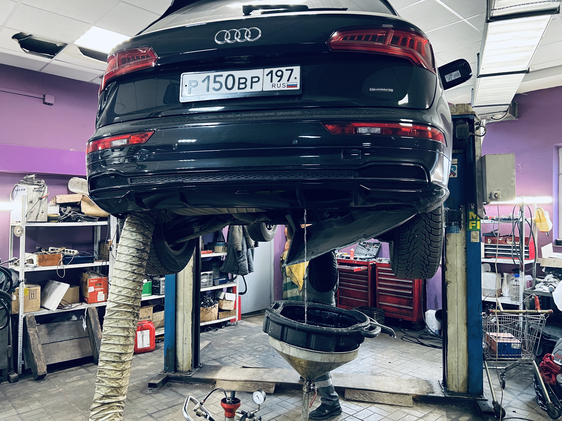 Слив остатков AdBlue — Audi Q5 (2G) Слив остатков AdBlue — Audi Q5 (2G)