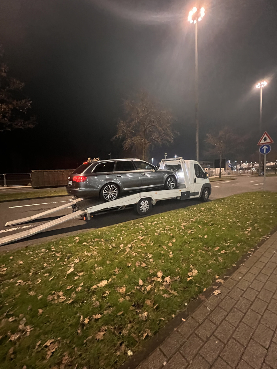 15 — Демпфер шкива коленвала — Audi A6 Avant (C6), 3 л, 2011 года ...